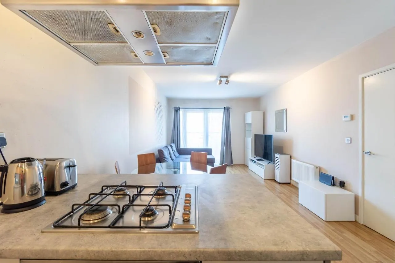 Pass The Keys Cosy 1Bed Apartment Nearby Canary Wharf London 0*,